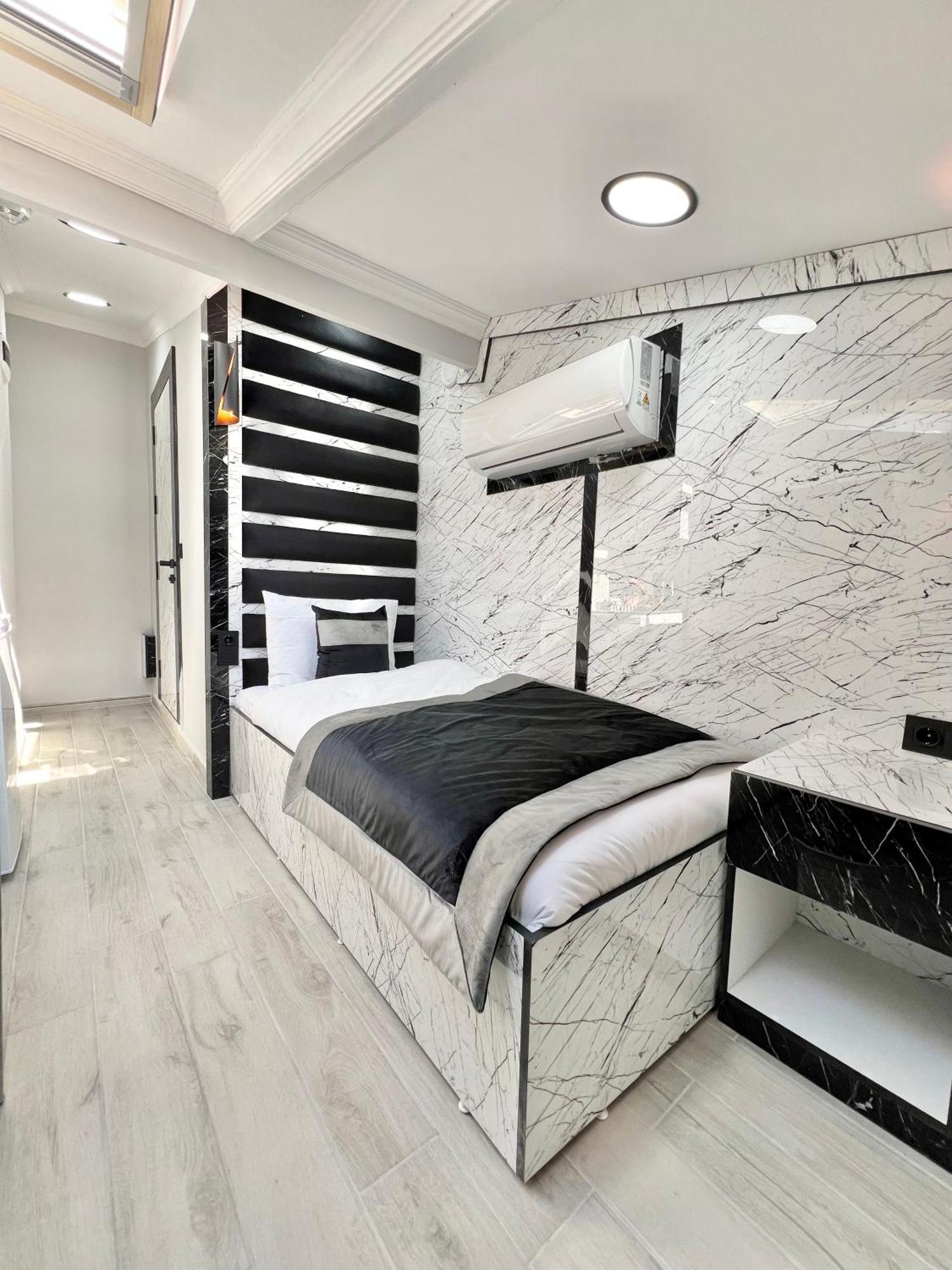 Taksim Larissa Hotel Suites Istanbulská provincie Exteriér fotografie